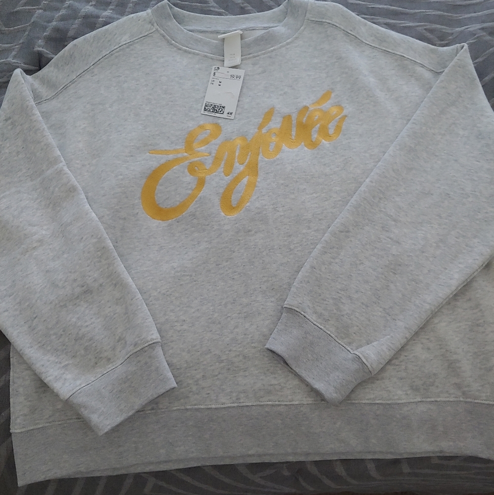 Sweatshirt